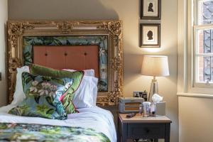 The Kings Arms and Royal Hotel, Godalming, Surrey - The Coaching Inn Group