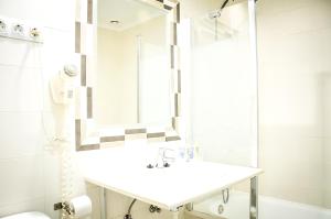 Double or Twin Room room in Hotel Neguri