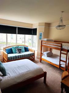 Family Room with Private Bathroom room in St Breca