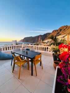 Luxury penthouse with breathtaking views and huge private terraces