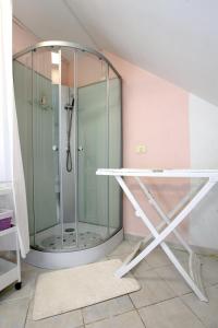 City Studio Room with Bathroom DATE