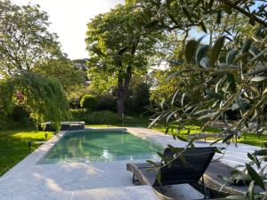B&B / Chambres d'hotes Demeure Saint Louis Historic manor, City 700m, parking,A C,Clim,WIFI, heated pool, city view : photos des chambres