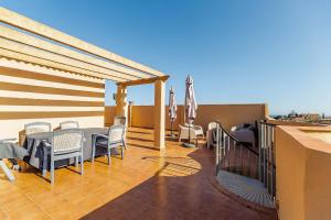 69-Penthouse Apartment with Views in Torreblanca, Fuengirola