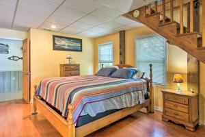 Lakeside Haven with Private Dock Fish and Swim!