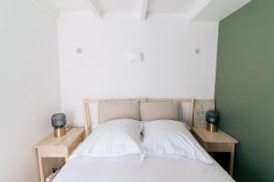 Fishermens House In The Center And Near The Beach