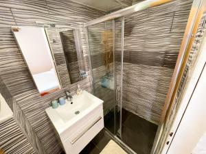 Charming apartment in Jadranovo with sea view - 35 m²