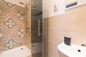 Light Studio Apartment