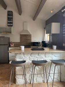 100m de la plage, villa 5pers, clim, secteur grande plage
