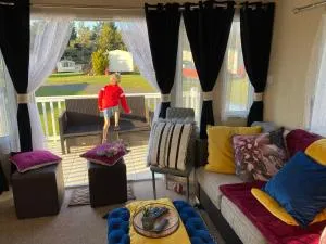 Prestige caravan,Seton Sands holiday village, WiFi - Ormiston