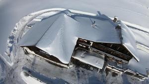 Ferienhof-Oberer-Gollmitzer-2-5-km-oberhalb-von-Heiligenblut-ruhige-sonnige-Lage-Glocknerblick