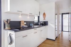 Welcome in - Houseboat Agua Dolce met tuin, Paviljoenwei 4, Sneek - Offingawier