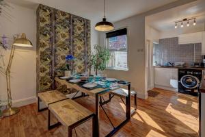 *NEW* Chester Canal Side 2 bed character home