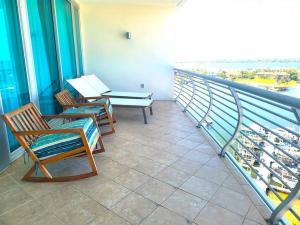 Bella Luna 1009 - Luxury Bayfront 3bd3ba