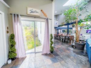 Unique Dream Villa on the Island with Hot Tub, Pool & Pond