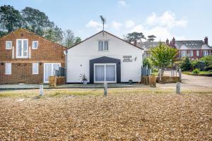 North West Sea View No 3