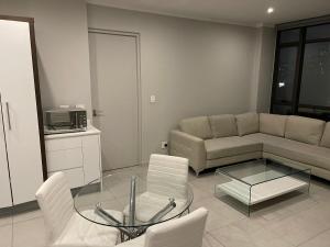 Sandton Smart Apartment Ten