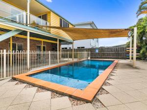 32 Bombala Crescent Rainbow Beach Aircon Pool Pets welcome