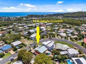 32 Bombala Crescent Rainbow Beach Aircon Pool Pets welcome