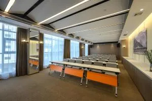 Atour Hotel Dongguan Songhan Lake - Huangcaolang