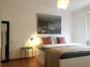 2 rooms with balcony, central, quiet location