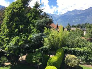 sonnige schicke Ferienwohnung Meran Pienzenau