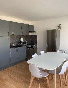 Appartements Appartement C 2 chambres tres lumineux : Appartement 2 Chambres