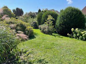 Ferienwohnung mit Terrasse und Garten in Seenähe