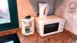 Apartment Vincent, cozy and sunny over the rooftops