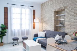 Riverside Triana Apartment