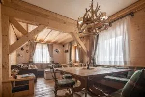 Cortina Deluxe Chalet R&R - Zuel