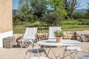 Appartements La Petite Ruche, 1 bedroom Gite in the Luberon : photos des chambres