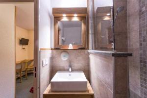 Hotels Hotel L'Echaillon : photos des chambres