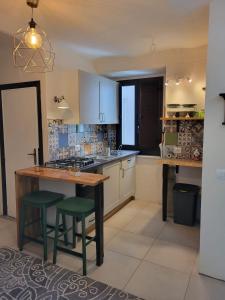 Ancient Stone Casa Rosa- Sea and Mountain View Tranquil Borgo
