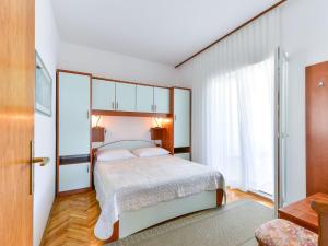 Apartment on Vir Island near Sandy Beaches