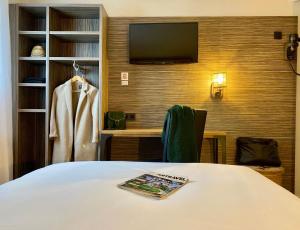 Hotels The Originals City, Angers Sud, Le Village 49 : photos des chambres