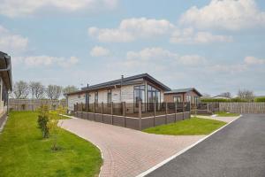 Host & Stay - Puffins Rest