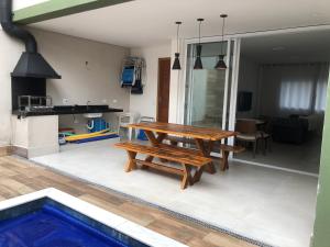 Casa Piscina AQUECIDA PRIVATIVA Serv Praia Condom Fechado!