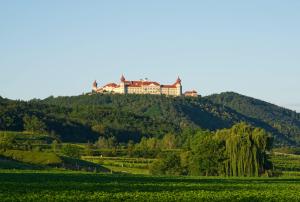 Gästehaus Benediktinerstift Göttweig - Bed & Breakfast Monastery