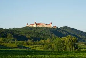 Gästehaus Benediktinerstift Göttweig - Bed & Breakfast Monastery - Kleinwien