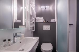 Hotels The Originals City, Angers Sud, Le Village 49 : Chambre Double