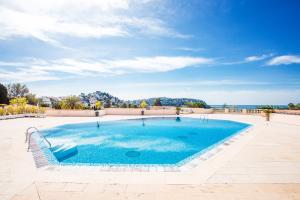 Appartements L'ANGE GARDIEN AP4269 by Riviera Holiday Homes : photos des chambres