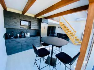 Sea & Sunset View Apartment In Palanga