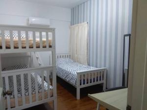 3Rooms 10pax MC 5 star hotel Sofa&Bed MRT McD Axiata