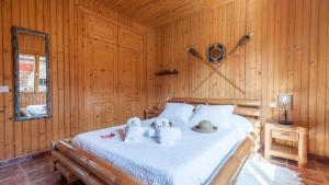 Cortijo La Tata Almayate Alto by Ruralidays