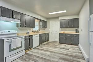 The Madi Cottage 4 Mi to Downtown Madison!