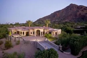Camelback Mountain Mansion in Paradise Valley, AZ - Clearview Hills
