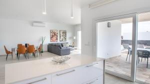 Blancazul Villa Isora