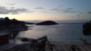 Seaside Cabin Ksamil