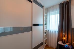 TWO BEDROOM MODERN APARTMENT near the AIRPORT