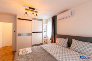 TWO BEDROOM MODERN APARTMENT near the AIRPORT 